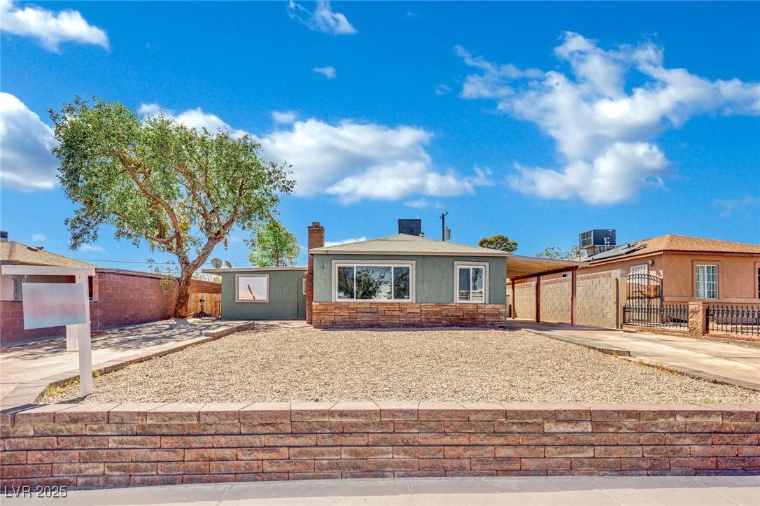 Henderson, NV 89015,15 Lowery ST