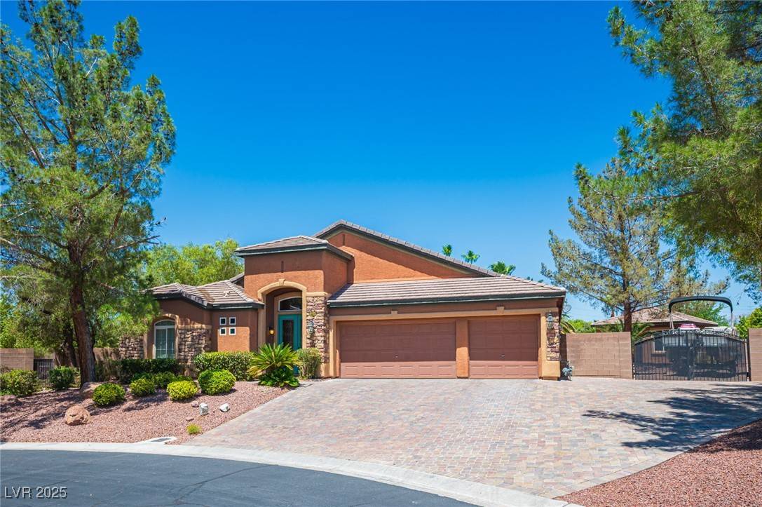 Las Vegas, NV 89130,5832 Farnsworth Pond AVE