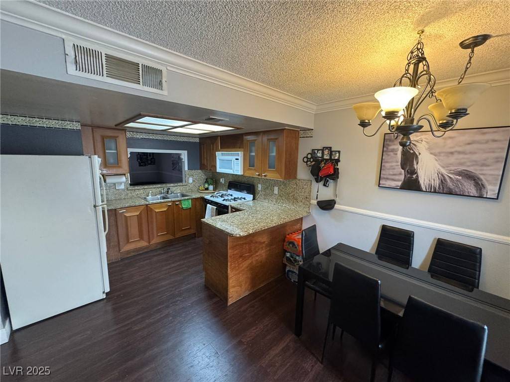 Las Vegas, NV 89110,898 Flagstone WAY