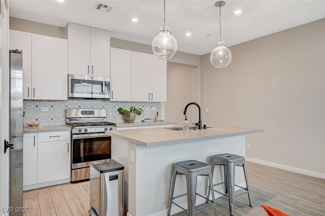 Las Vegas, NV 89148,9276 Desert Pearl AVE