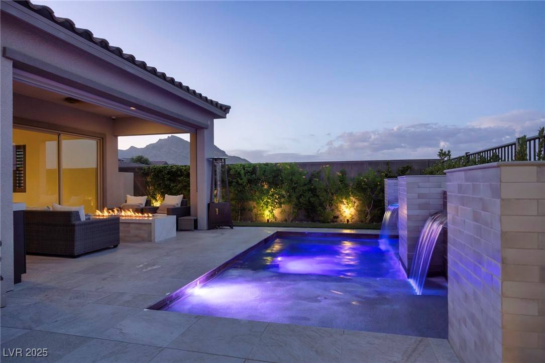 Las Vegas, NV 89138,238 LITTLE HAYSTACK DR