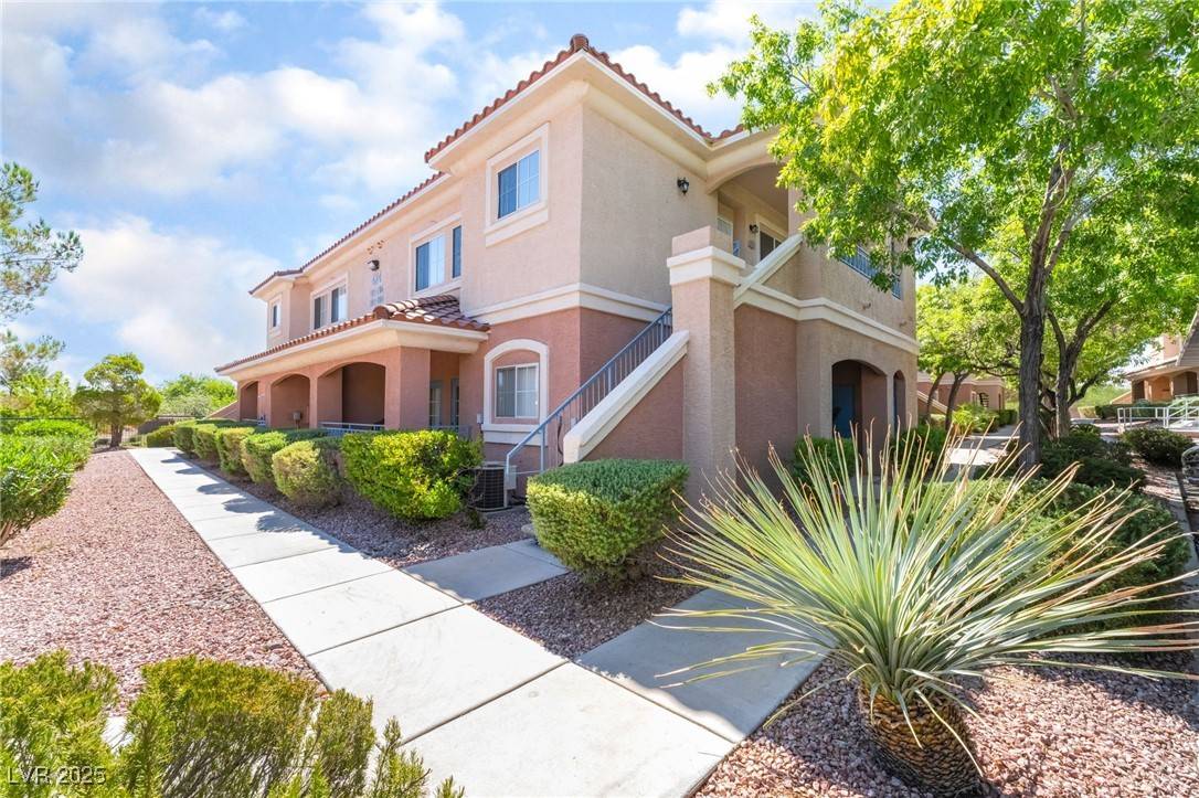 Las Vegas, NV 89144,424 Pine Haven ST #201