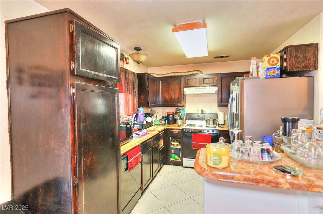 Las Vegas, NV 89107,5420 Moonstruck AVE