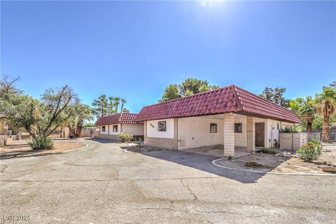 Las Vegas, NV 89146,2300 Lindell RD
