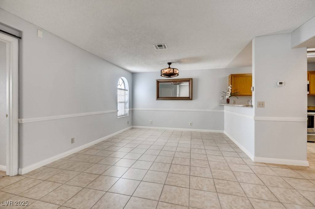Las Vegas, NV 89146,1800 Edmond ST #109