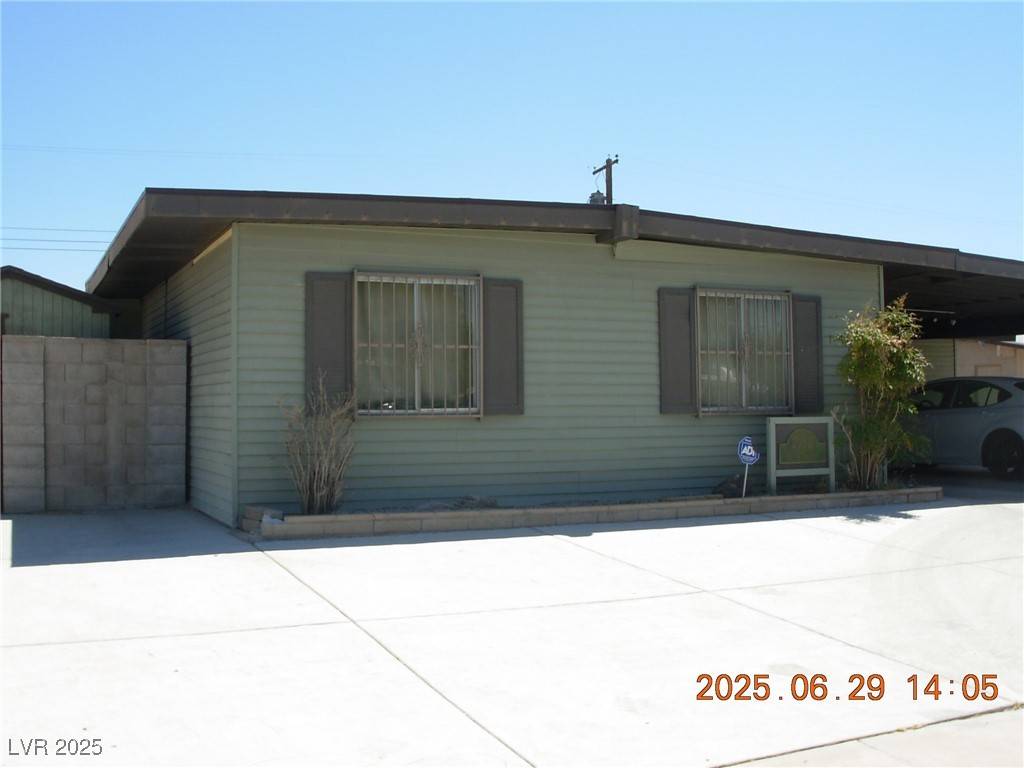 Las Vegas, NV 89169,2053 Palora AVE