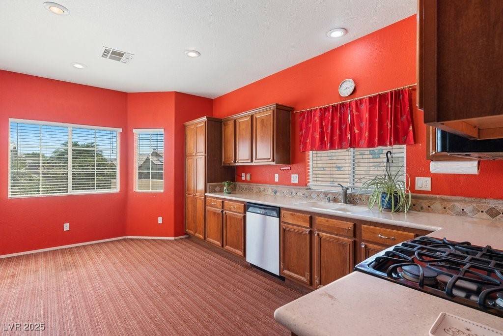 North Las Vegas, NV 89081,6243 Black Mane WAY