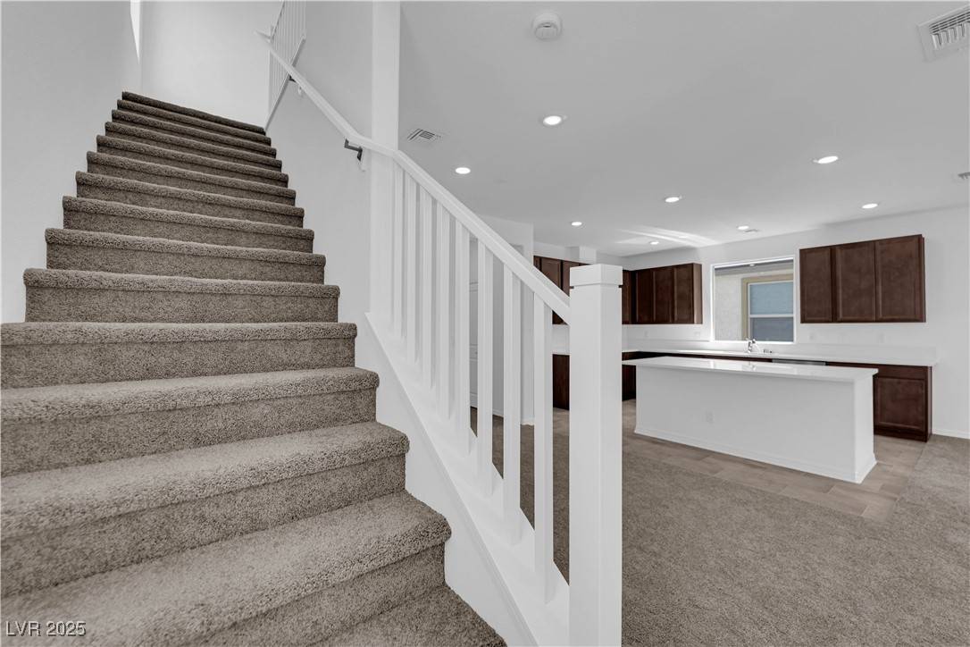 Las Vegas, NV 89141,5822 Aurora Gale CT