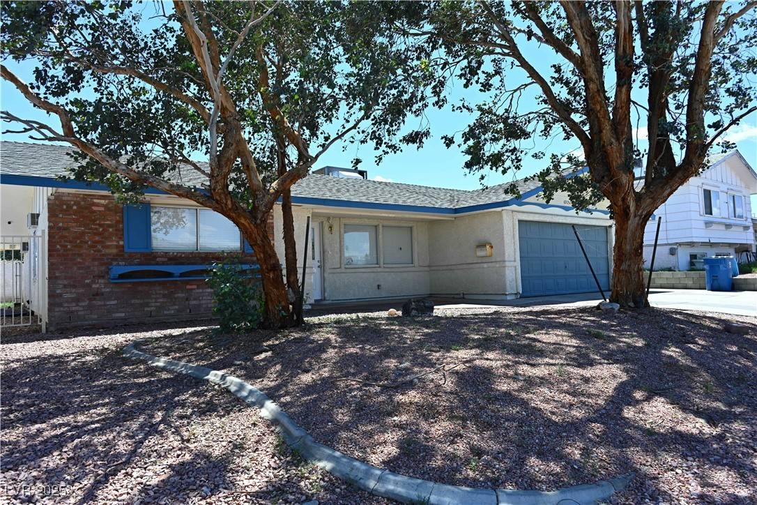 Las Vegas, NV 89145,6905 Singing Dunes LN