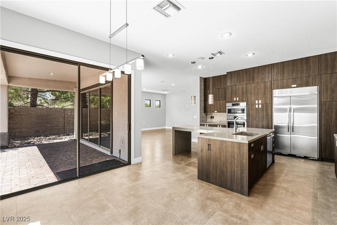 Henderson, NV 89052,7 Moraine DR