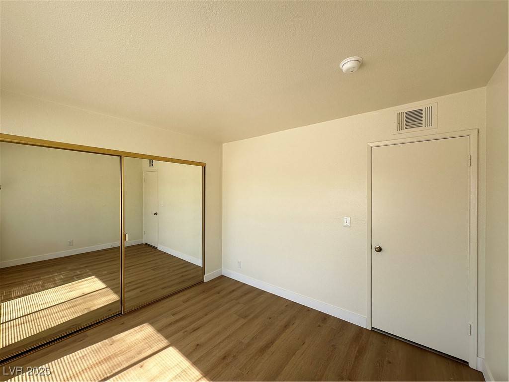 Las Vegas, NV 89103,4230 Gannet CIR #216