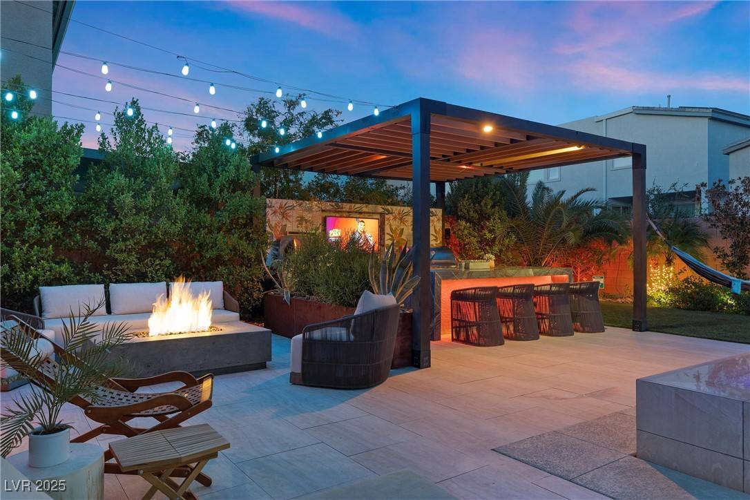 Las Vegas, NV 89139,8620 Grove Mill CT