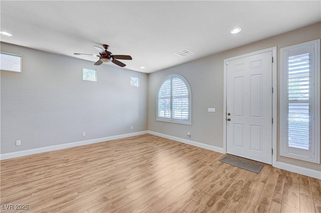 Las Vegas, NV 89139,8312 Langhorne Creek ST