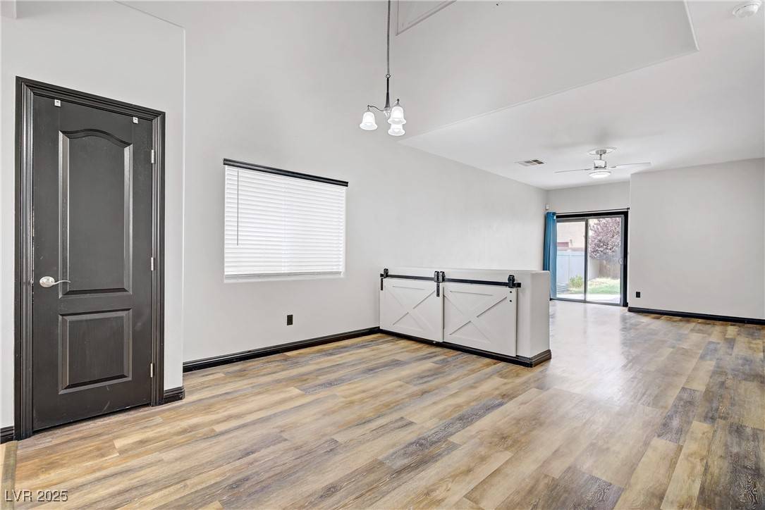 Las Vegas, NV 89122,4768 Longshot DR