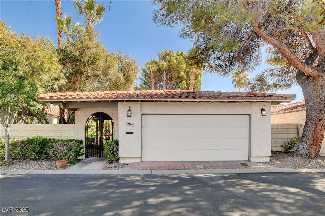 Las Vegas, NV 89102,1909 Plaza Del Dios