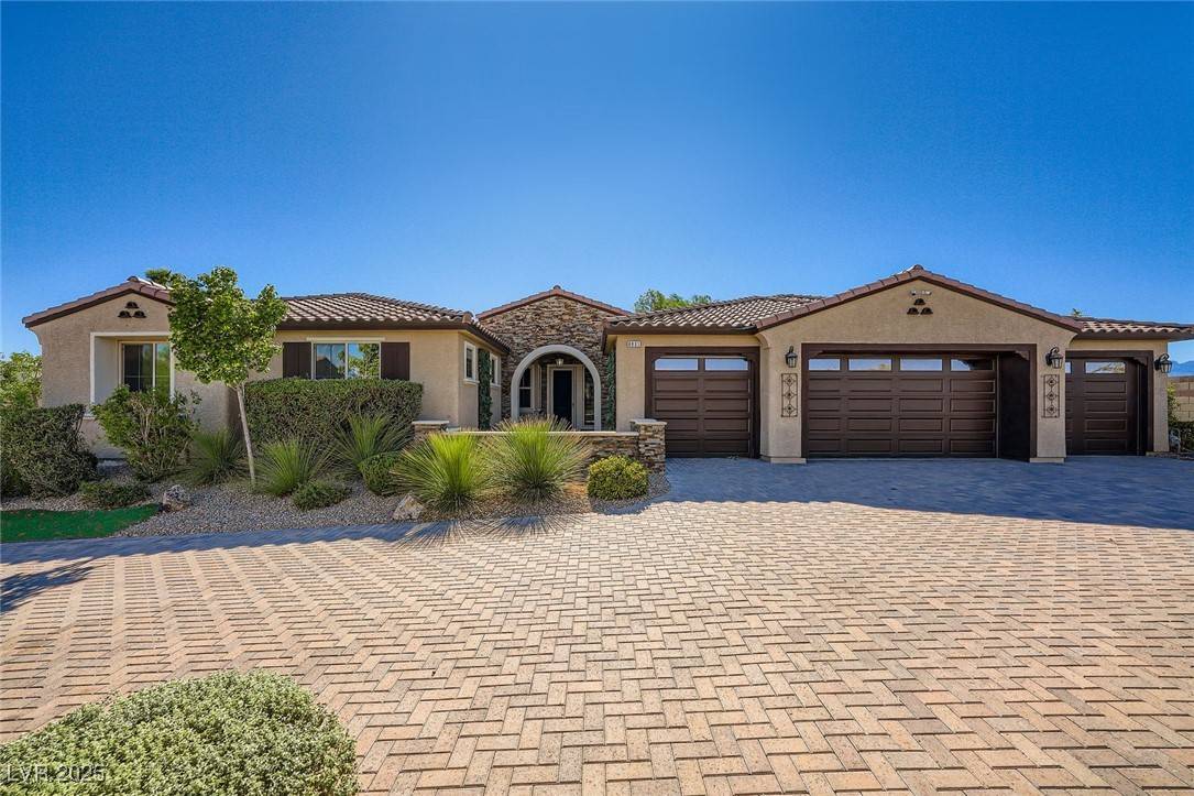 Las Vegas, NV 89113,8801 Crescent Lake ST