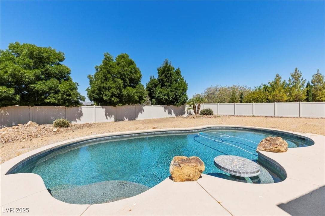 Pahrump, NV 89048,2519 Sparrow WAY