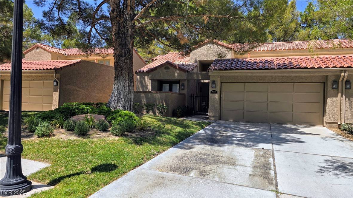Las Vegas, NV 89113,7163 Mission Hills DR