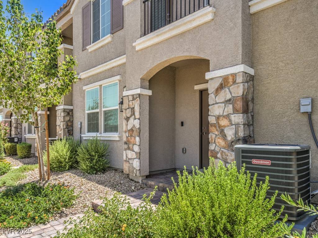 Henderson, NV 89015,462 Ylang PL