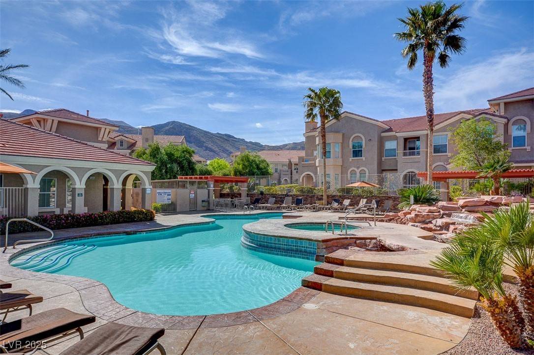 Las Vegas, NV 89129,10550 W Alexander RD #1083