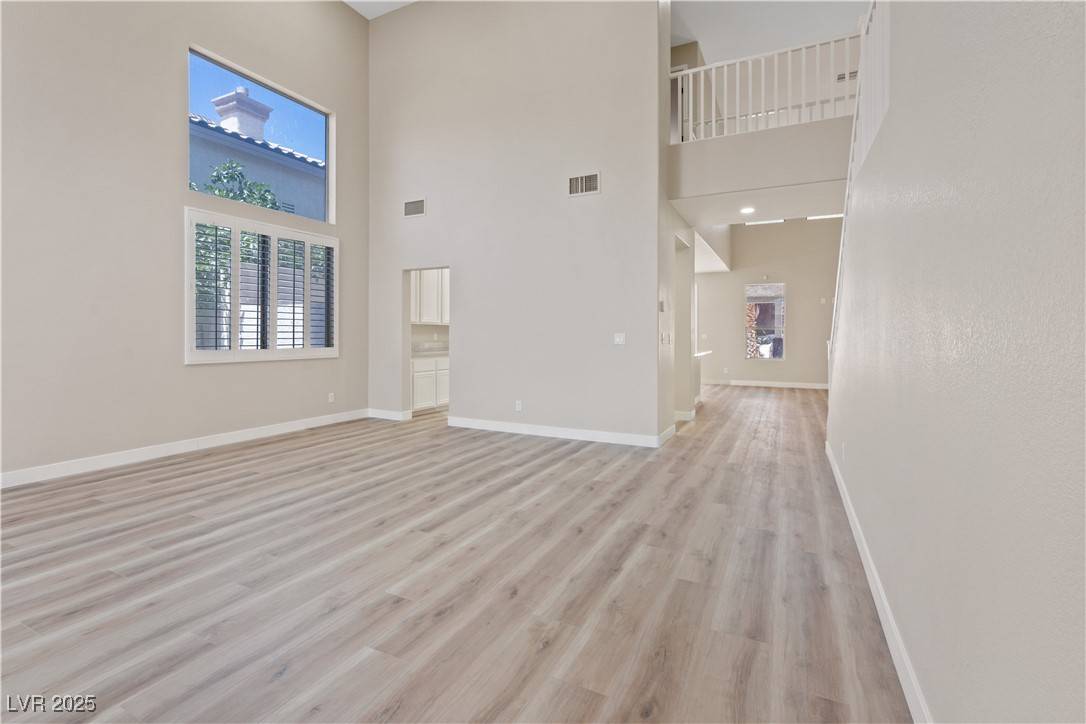 Las Vegas, NV 89147,9272 W Viking RD