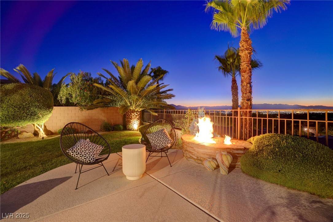 Henderson, NV 89044,2172 De Rouge AVE