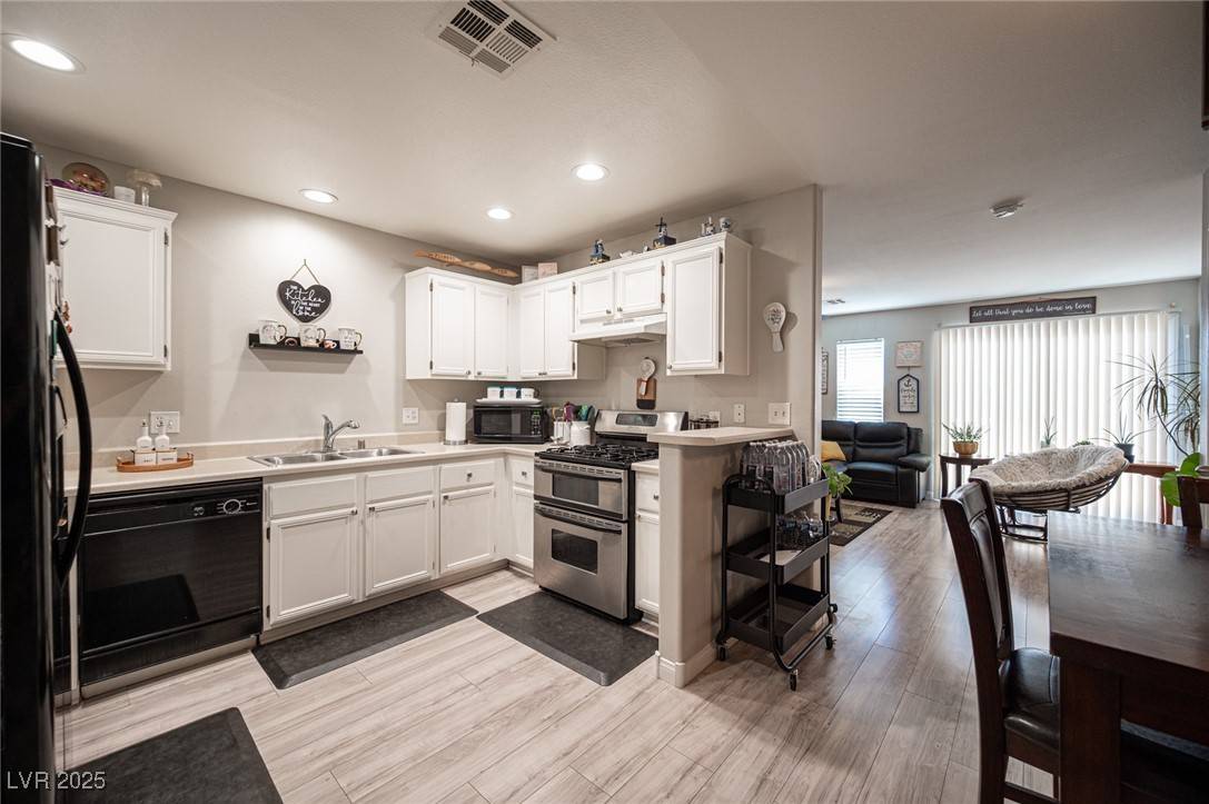 Las Vegas, NV 89115,3683 Starry Beach AVE