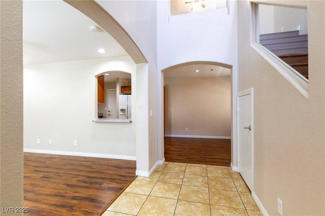 Las Vegas, NV 89149,9161 Sconce CT