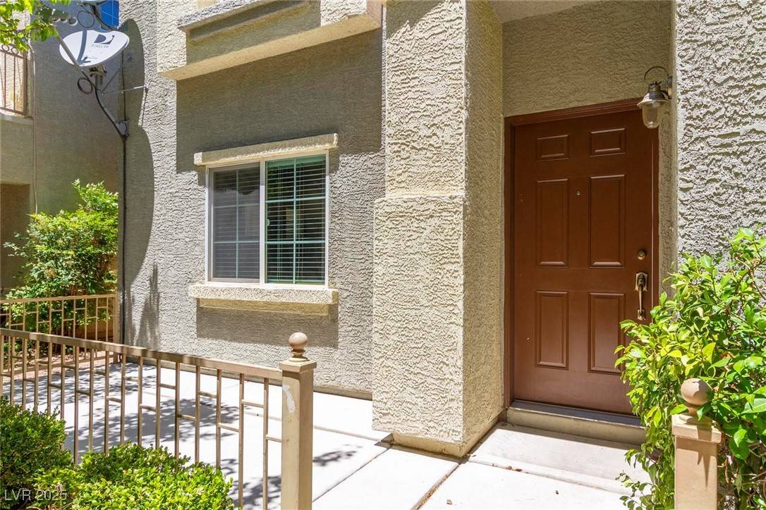 Las Vegas, NV 89149,9161 Sconce CT