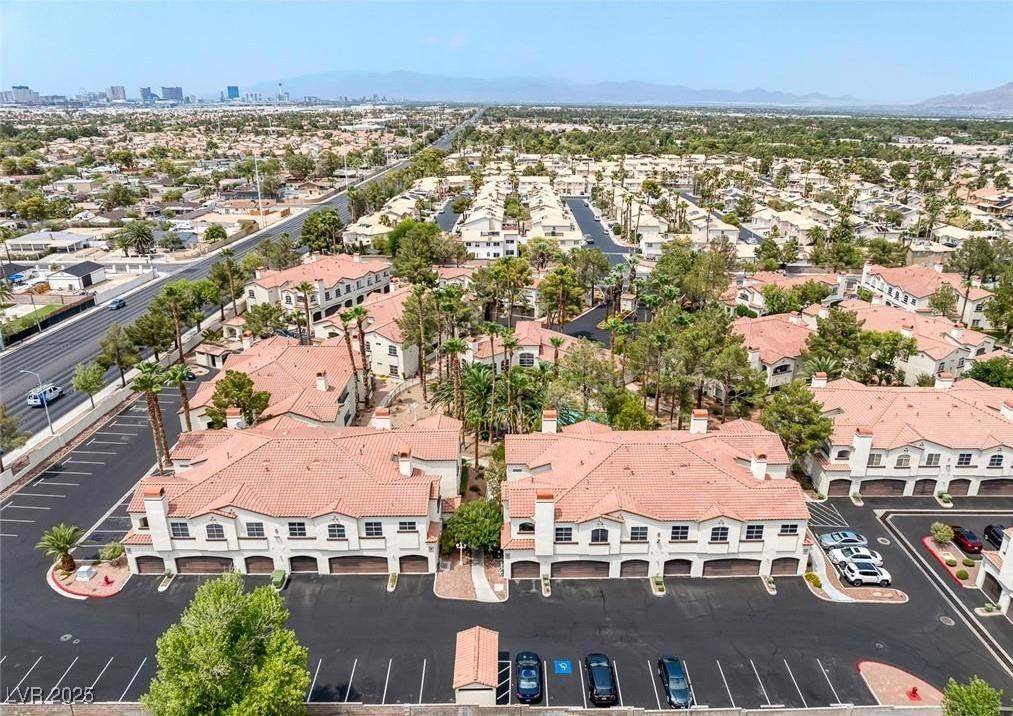 Henderson, NV 89074,2975 Bluegrass LN #824