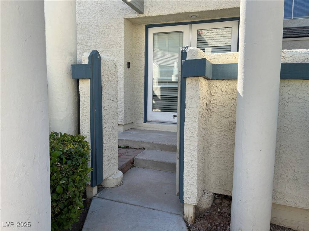 Las Vegas, NV 89117,8901 Antioch WAY