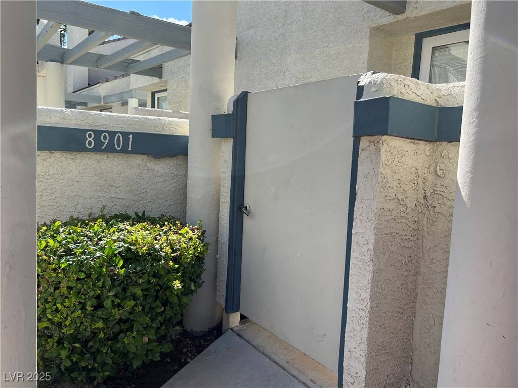 Las Vegas, NV 89117,8901 Antioch WAY
