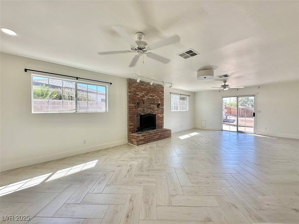 Henderson, NV 89002,224 Autumn CT
