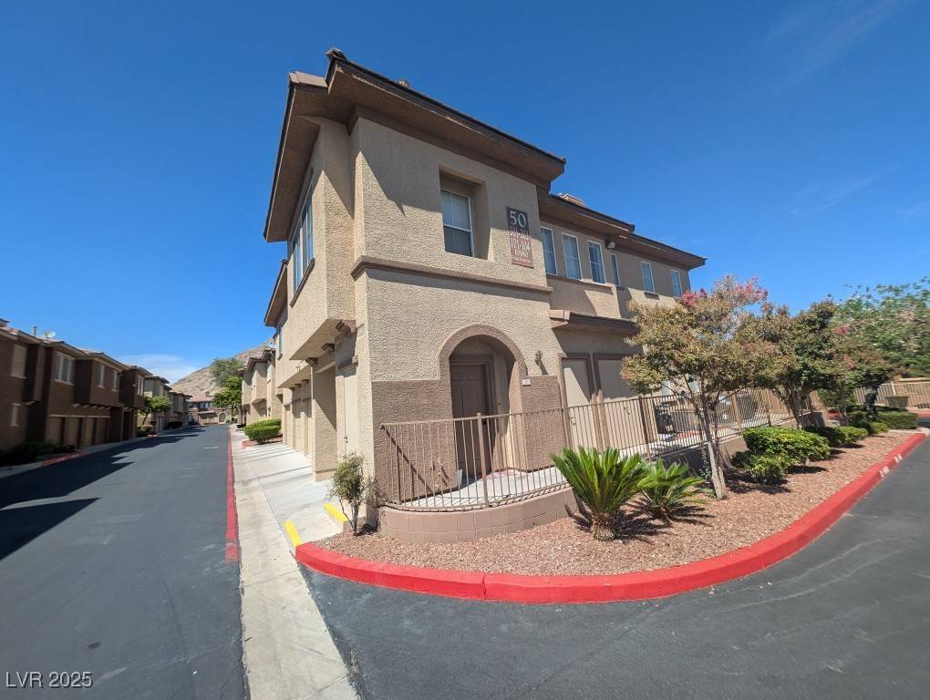 Las Vegas, NV 89129,10180 Delray Beach AVE #202