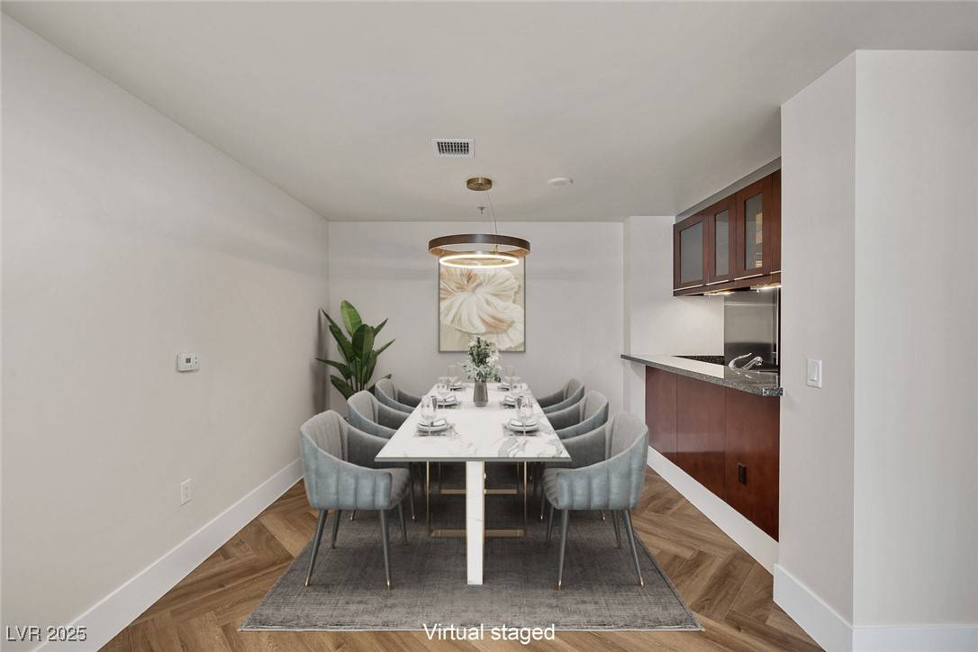 Las Vegas, NV 89109,2700 Las Vegas BLVD #2202