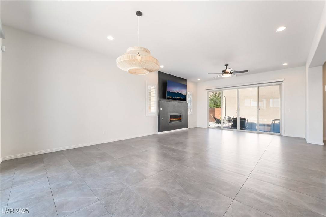 Las Vegas, NV 89135,6348 Skystone ST