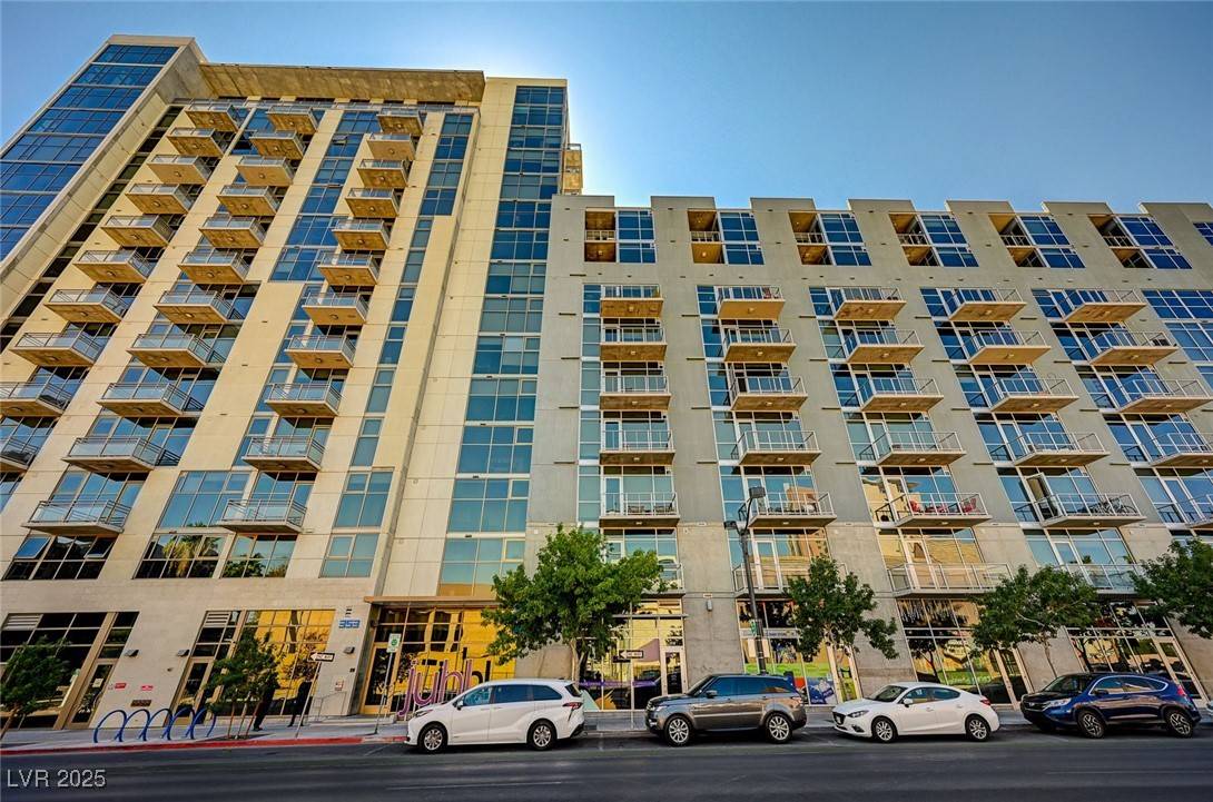 Las Vegas, NV 89101,353 E Bonneville AVE #569