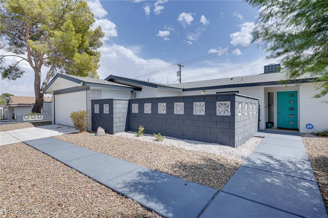 Las Vegas, NV 89169,1531 Commanche DR