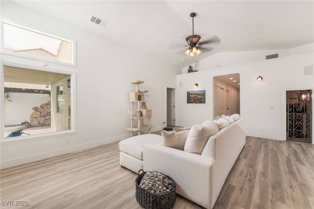 Las Vegas, NV 89128,8229 Dolphin Bay CT