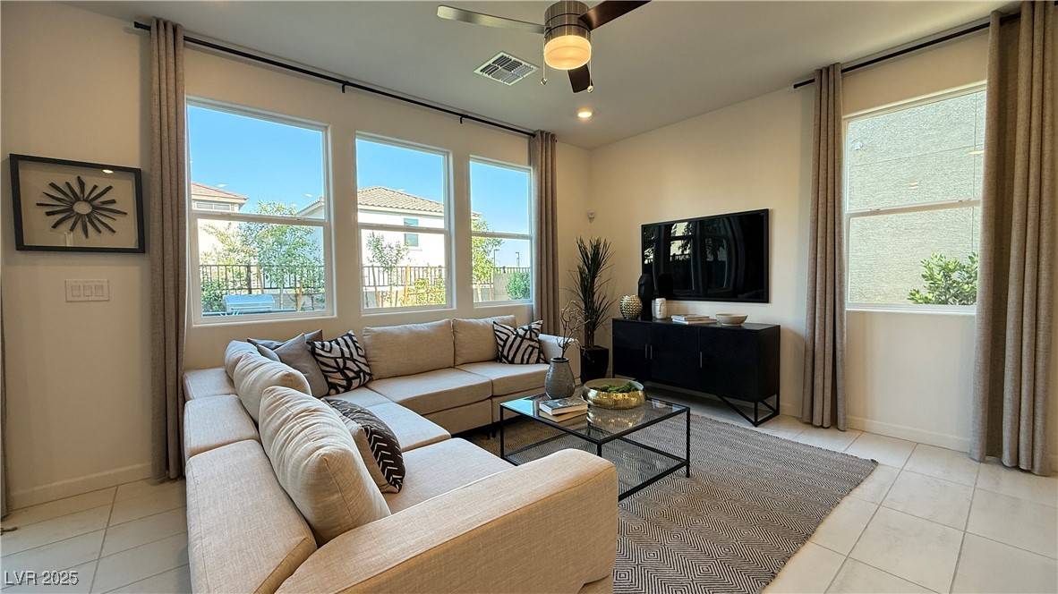 Las Vegas, NV 89113,7388 Daly Grove ST