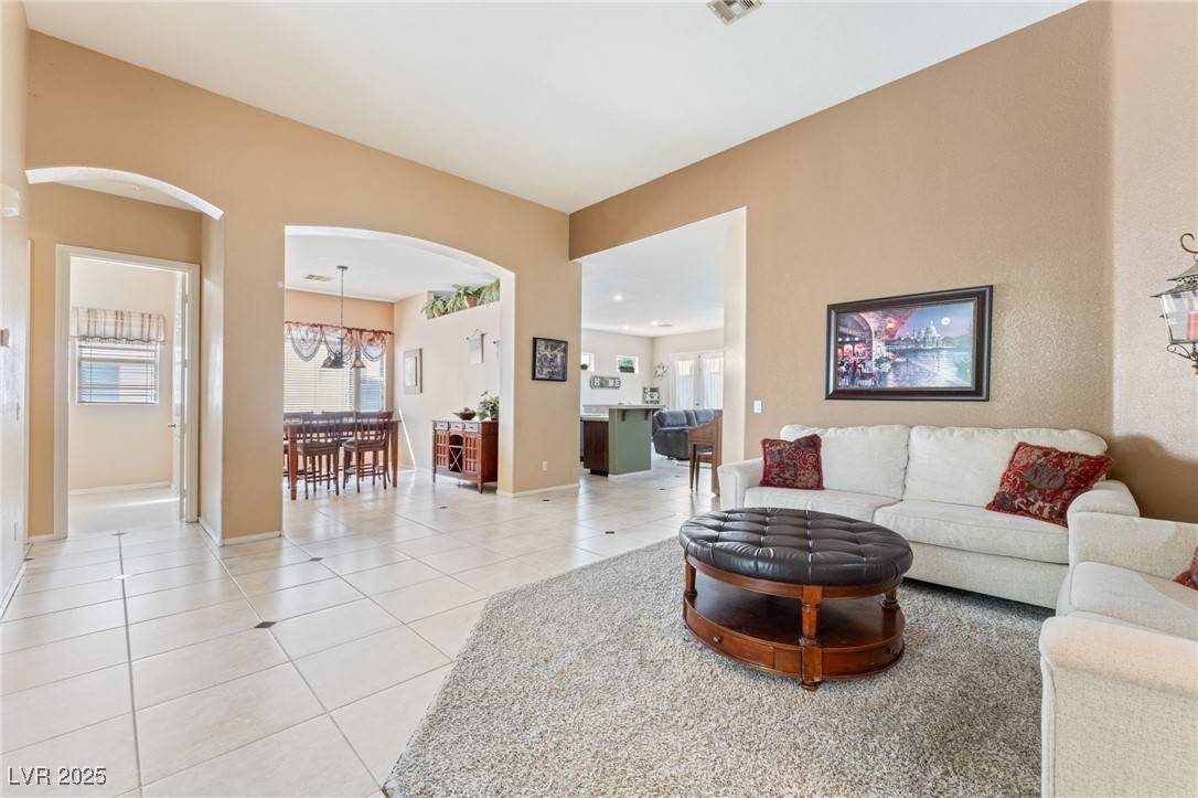 Las Vegas, NV 89131,7537 Rainbow Spray DR