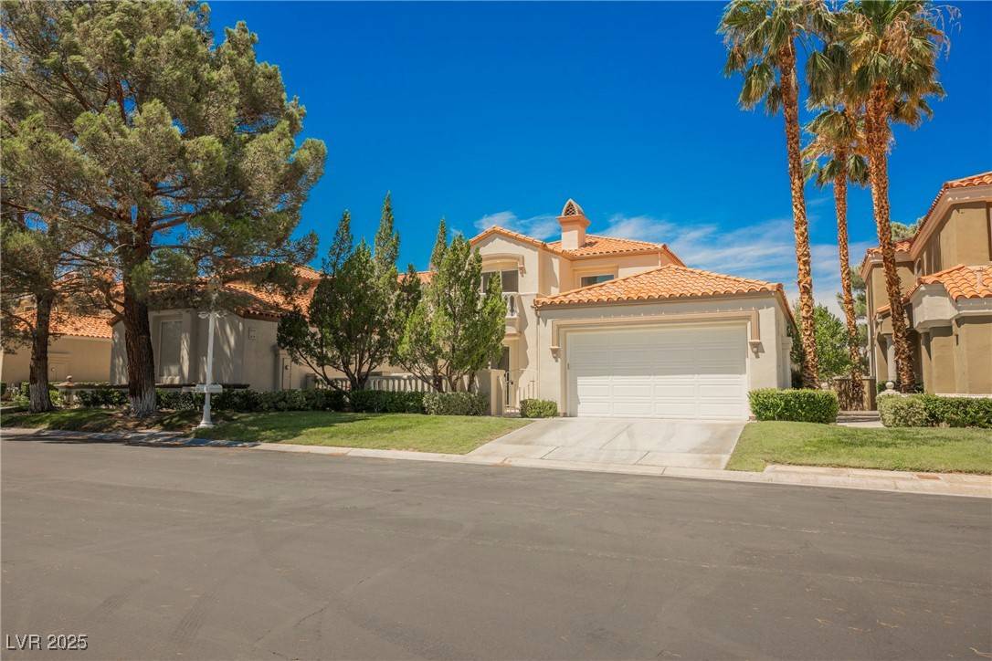 Las Vegas, NV 89113,8330 Carmel Ridge CT