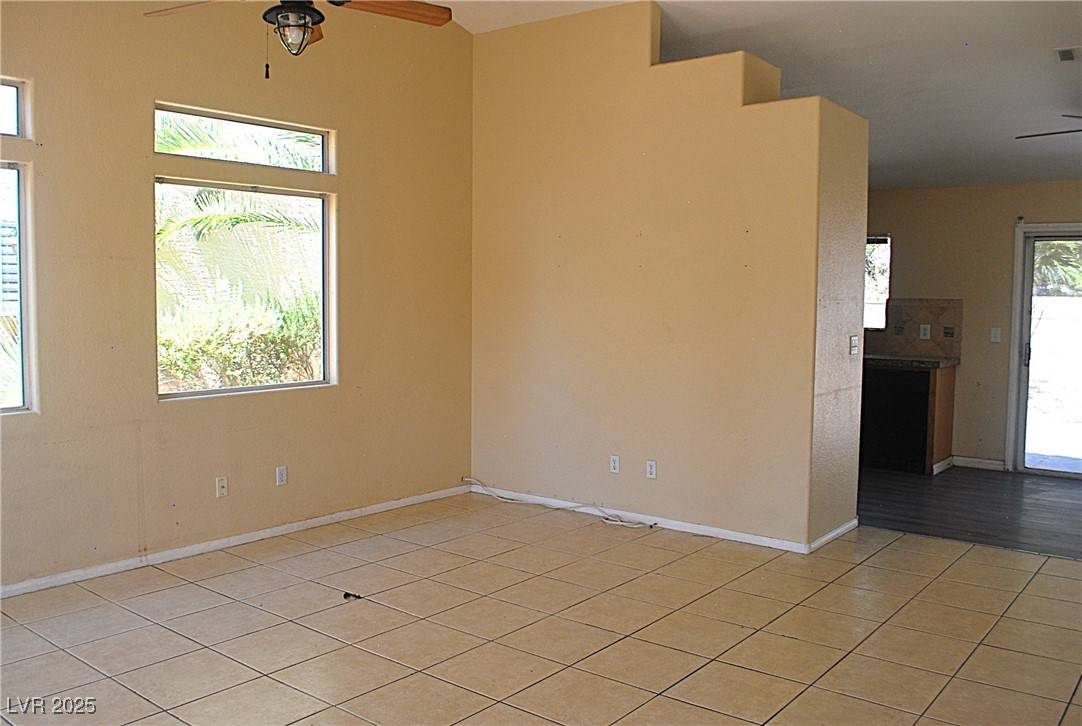 Las Vegas, NV 89122,4714 Carmar DR