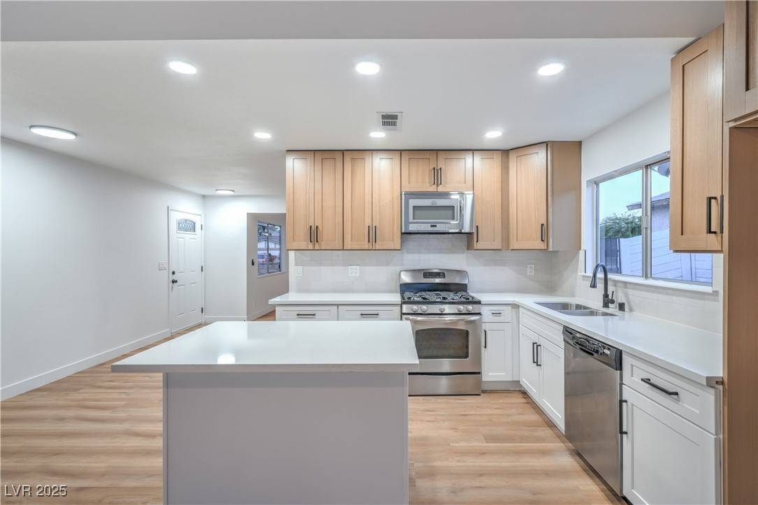 Las Vegas, NV 89120,3676 N Braewood AVE