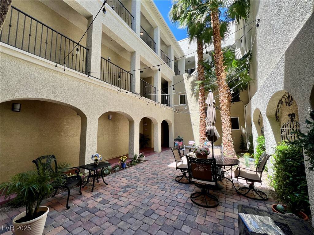 Henderson, NV 89052,2555 Hampton RD #6203