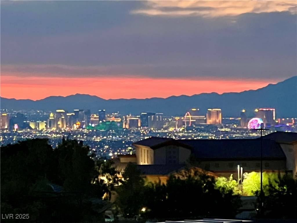 Henderson, NV 89052,2555 Hampton RD #6203