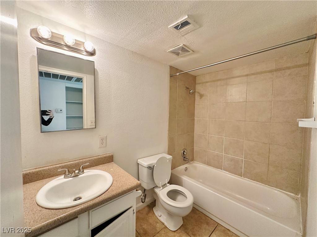Las Vegas, NV 89103,3616 KOLENDO CT #A