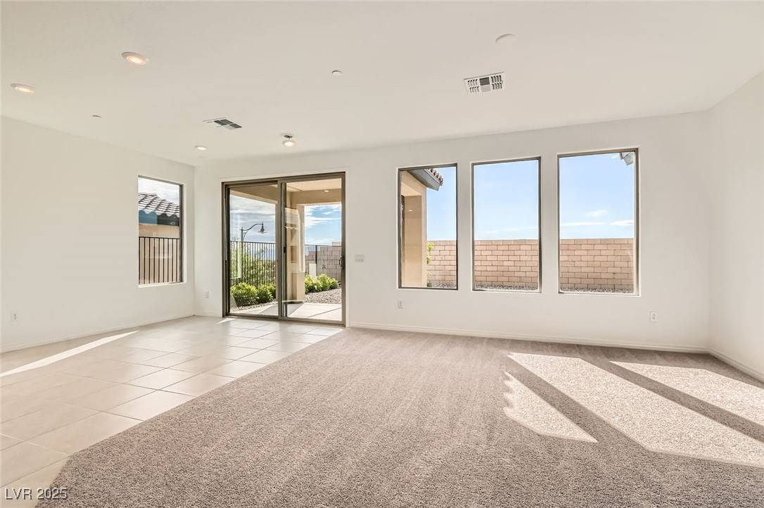 Henderson, NV 89011,58 Sun Lily LN