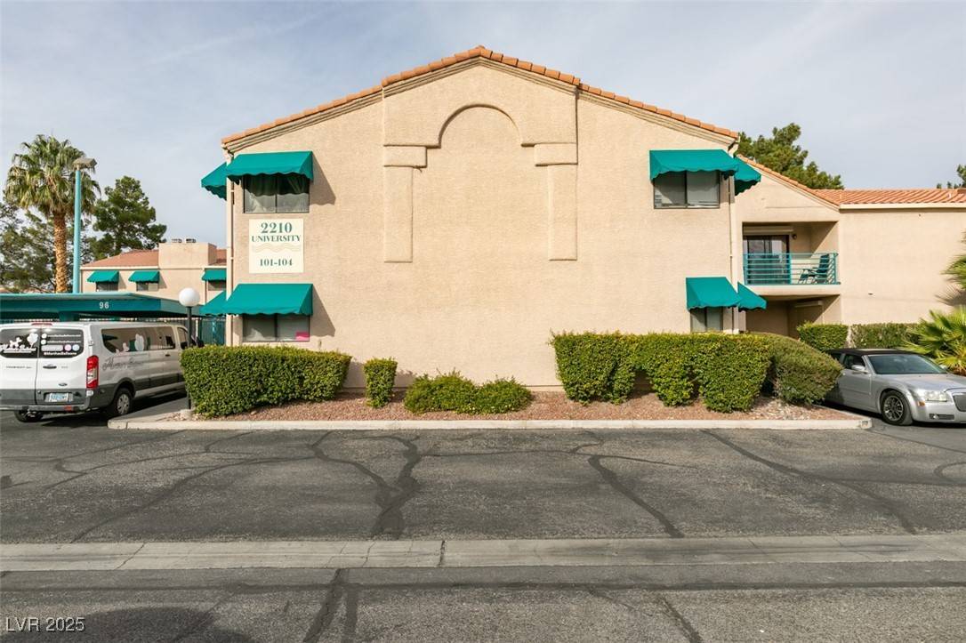 Las Vegas, NV 89119,2210 E University AVE #103