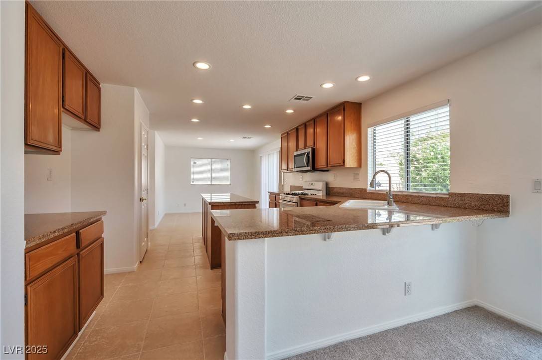 North Las Vegas, NV 89084,6440 Giant Oak ST